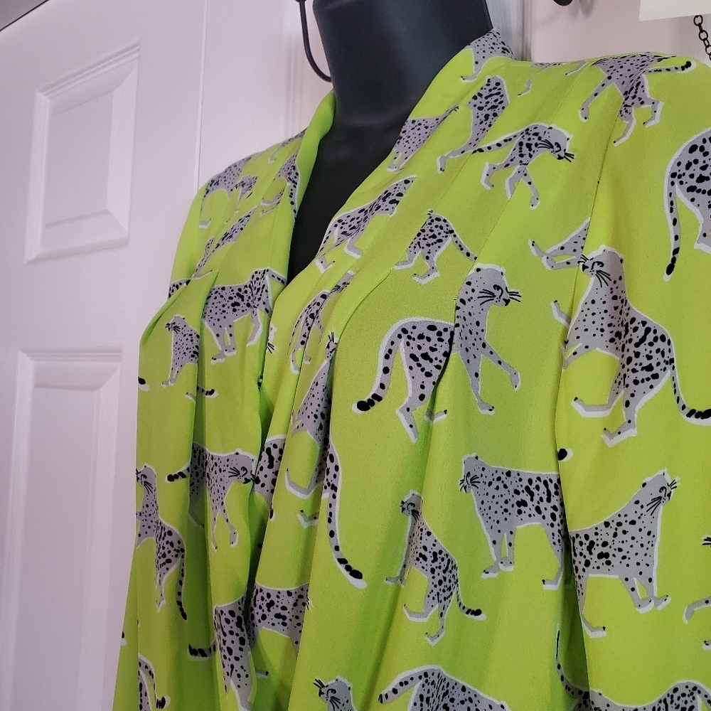 Ann Taylor Wrap Long Sleeves Blouse Cheetah Lime Green Hi-lo Pullover Size XS - Picture 3 of 11